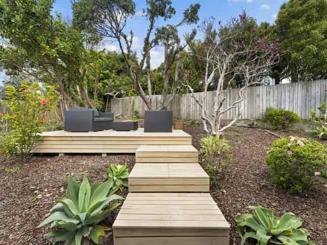 2/867 Beach Road, Torbay