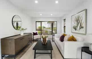 2/867 Beach Road, Torbay