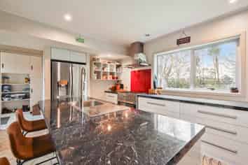 1689B Cust Road, Cust