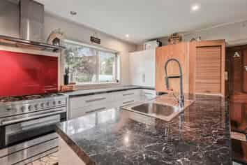 1689B Cust Road, Cust