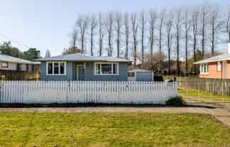 16 Hamilton Street, Pahiatua