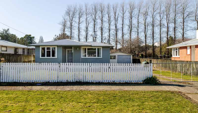 16 Hamilton Street, Pahiatua