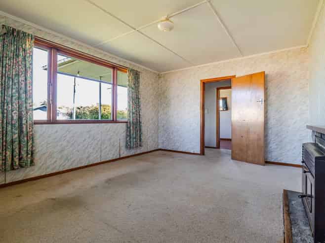 16 Hamilton Street, Pahiatua