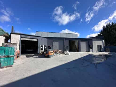 Freehold split-risk investment - Glenda Drive