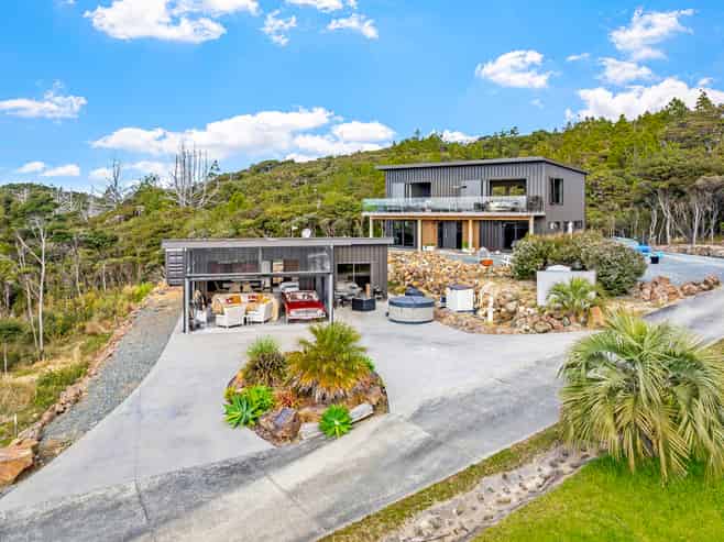 1570 Cove Road, Mangawhai