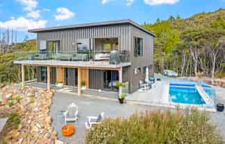 1570 Cove Road, Mangawhai