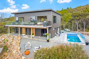 1570 Cove Road, Mangawhai