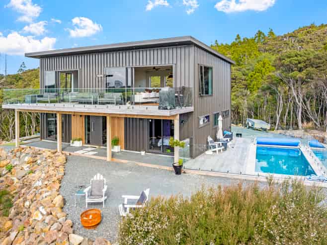 1570 Cove Road, Mangawhai