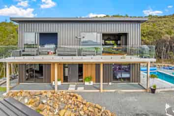 1570 Cove Road, Mangawhai
