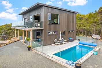 1570 Cove Road, Mangawhai