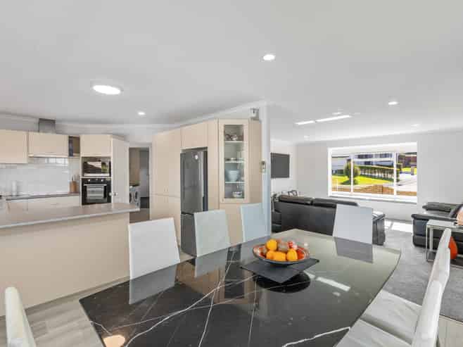 15 Kath Hopper Drive, Orewa