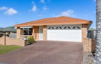 15 Kath Hopper Drive, Orewa