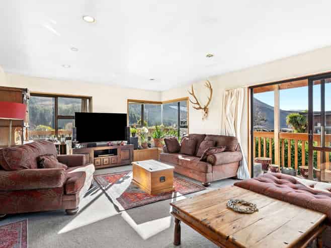 19 Parry Crescent, Lake Hawea