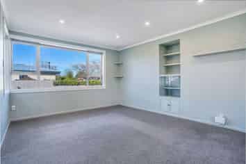 50 Dejoux Road, Winton