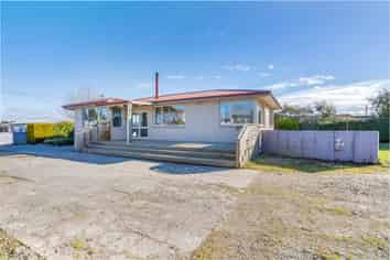 50 Dejoux Road, Winton