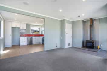 50 Dejoux Road, Winton