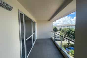 80c Michael Jones Drive, Flat Bush