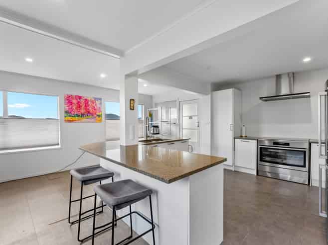 1888 State Highway 1, Kaiwaka