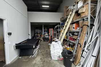 Fully Secure Unit - Lambie Drive