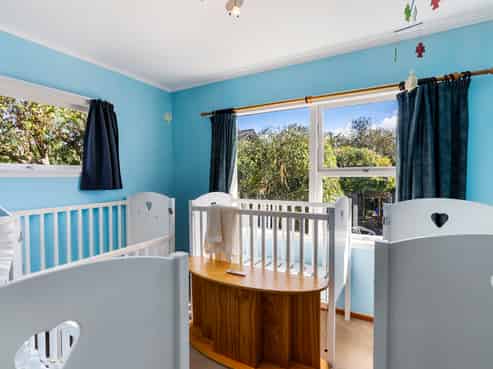 6 Folkestone Street, Murrays Bay
