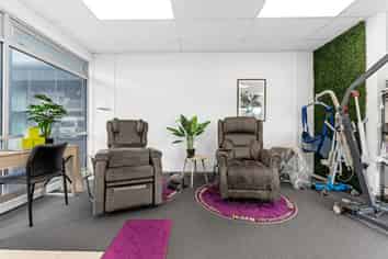 68 sqm Albany Commercial - $360,000 + GST (if any) 