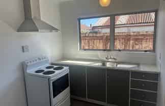 18C Cairnfield Road, Kensington