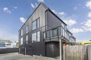 4/101 Rongotai Road, Kilbirnie