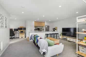 4/101 Rongotai Road, Kilbirnie