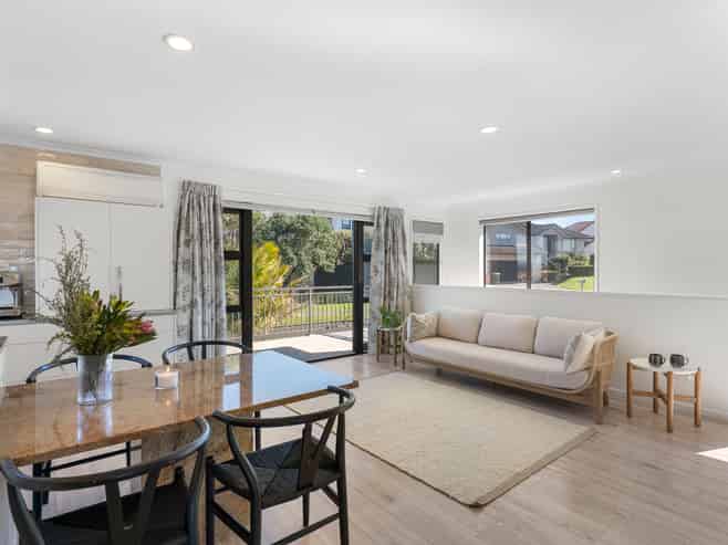9 Lagoon View, Gulf Harbour