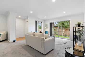 13 Clover Drive, Henderson