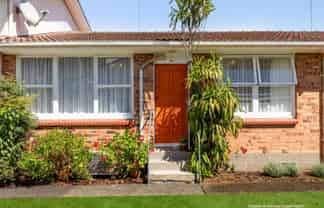 2/11 Preston Avenue, Mount Albert