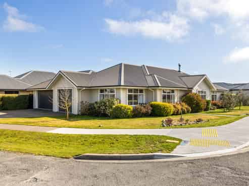 13 Pemberton Drive, Amberley