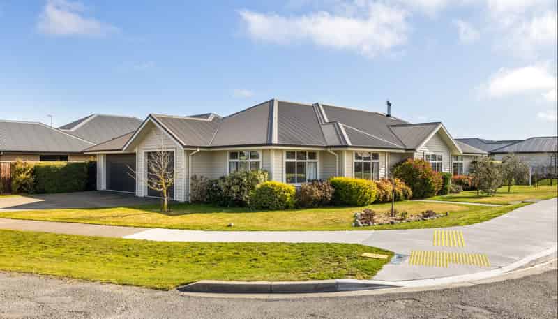 13 Pemberton Drive, Amberley