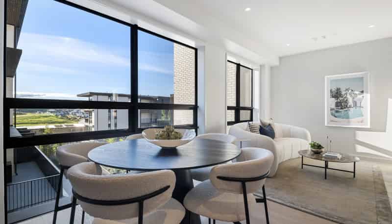 102/17 Pennant Street, Long Bay