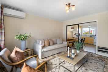 2/189 Colombo Street, Sydenham