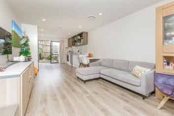 14B Medina Place, Sunnyhills