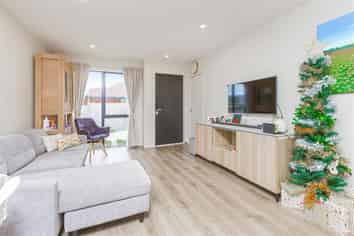 14B Medina Place, Sunnyhills