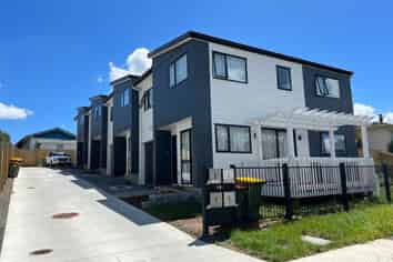14B Medina Place, Sunnyhills