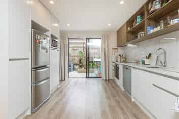 14B Medina Place, Sunnyhills