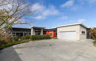 24A Ferry Road, Clive