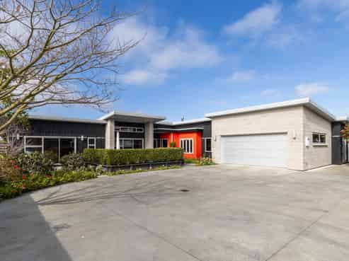 24A Ferry Road, Clive