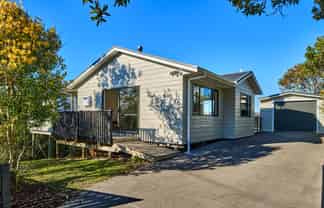 3 Makora Grove, Paremata