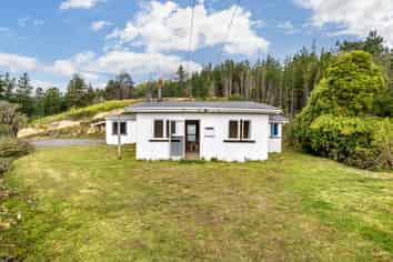 1220 State Highway 2, Kaitoke