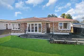 8 Braeburn Place, Takanini