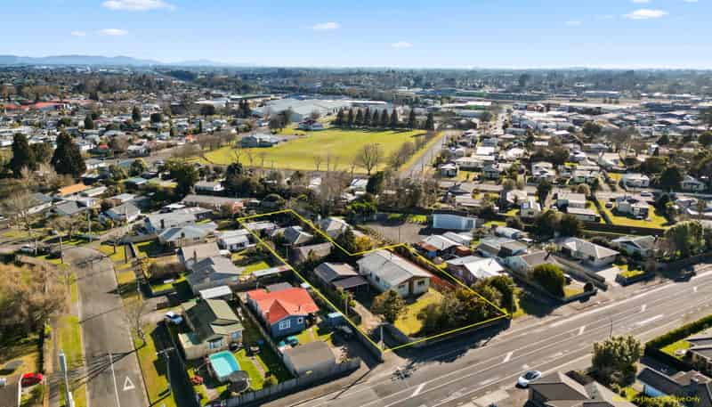 128 & 130 Massey Street, Frankton
