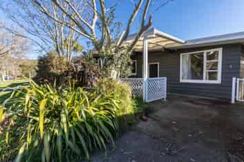 4 Cruickshank Cresent, Clouston Park