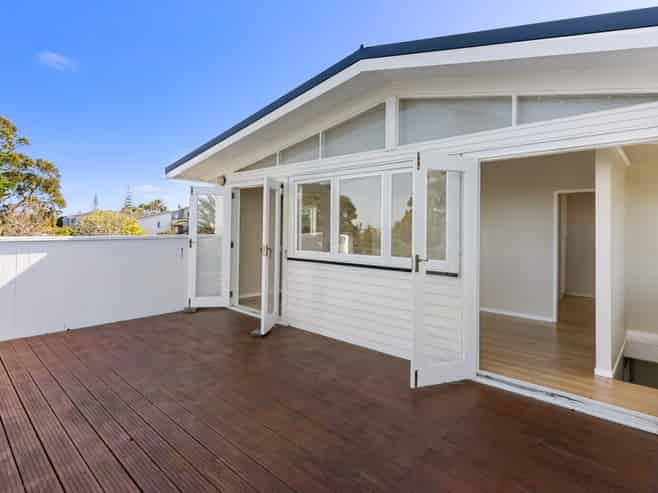 229A Sunset Road, Sunnynook