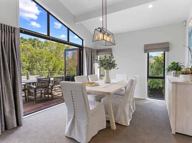9 Crown Hill Close, Forrest Hill