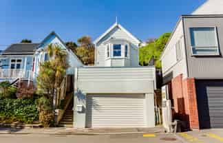 27 Princess Terrace, Newtown