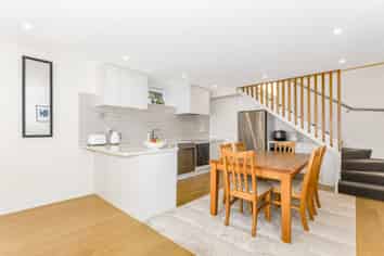 27 Princess Terrace, Newtown